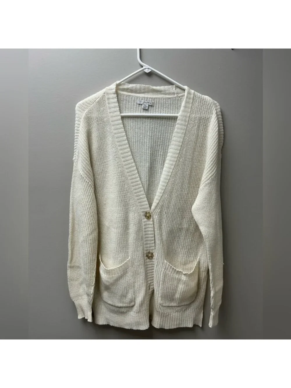 American Eagle‎ Cream Button Up Cardigan